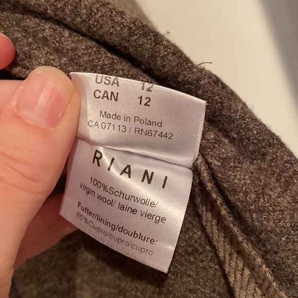 Size 12 Riani wool blazer - Picture 3 of 3